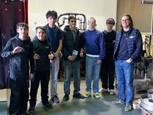 2026-03 Bilder Schüler der Hauptschule am Wilzenberg besuchen MEILLER in Schmallenberg (1)