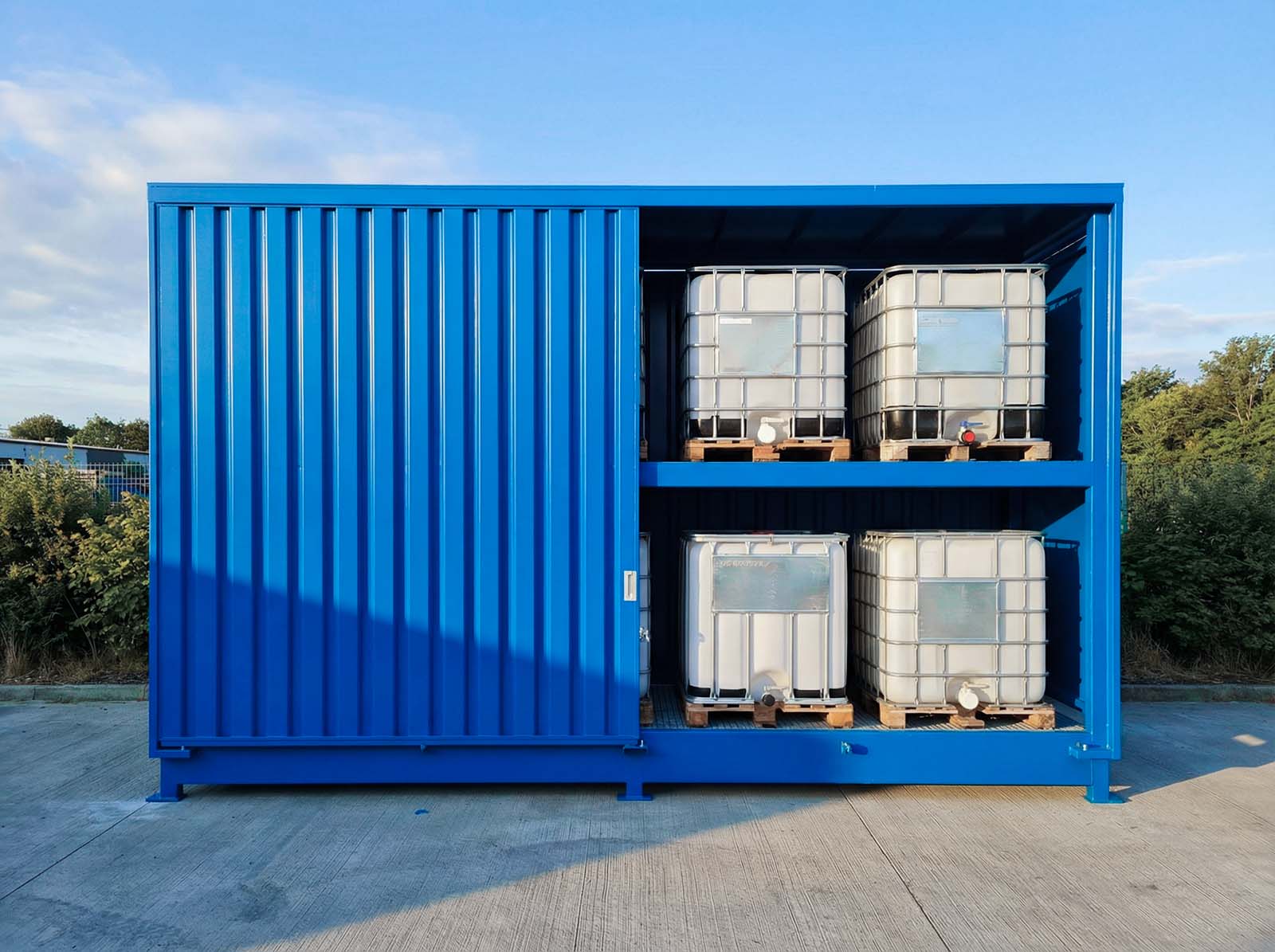 Regalcontainer für Gefahrstofflagerung von MEILLER