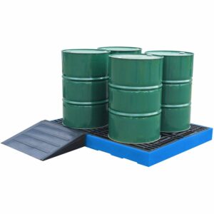 Flächenschutzelement aus Polyethylen (PE) für 4 Fässer, Auffangvolumen 300 l, mit PE-Rost