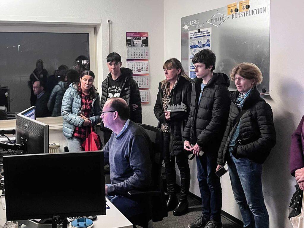Besuch des Städtischen Gymnasium Schmallenberg Betriebsbesichtigung bei MEILLER