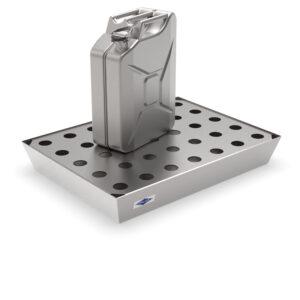 Fass-Spannklauengreifer aus Edelstahl (V2A) für stehende 200 l Stahlfässer Fass-Spannklauengreifer Produktbild Kleingebindewanne hazSAFE aus Edelstahl mit Edelstahl-Lochblech, Auffangvolumen 55 l