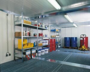 SMCI - Isolierter Thermo-Gefahrstoffcontainer Innenansicht _web