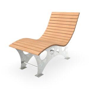 Waldsofa Einsitzer aus Metall mit Holzauflagen, Breite 750 mm